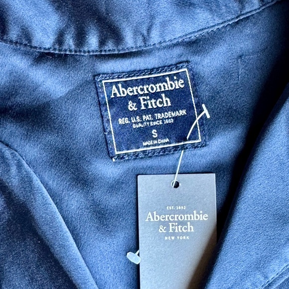 Abercrombie & Fitch Navy Blue Long Sleeves Tie-Front Silk Collar Blouse – Size S - Picture 4 of 12